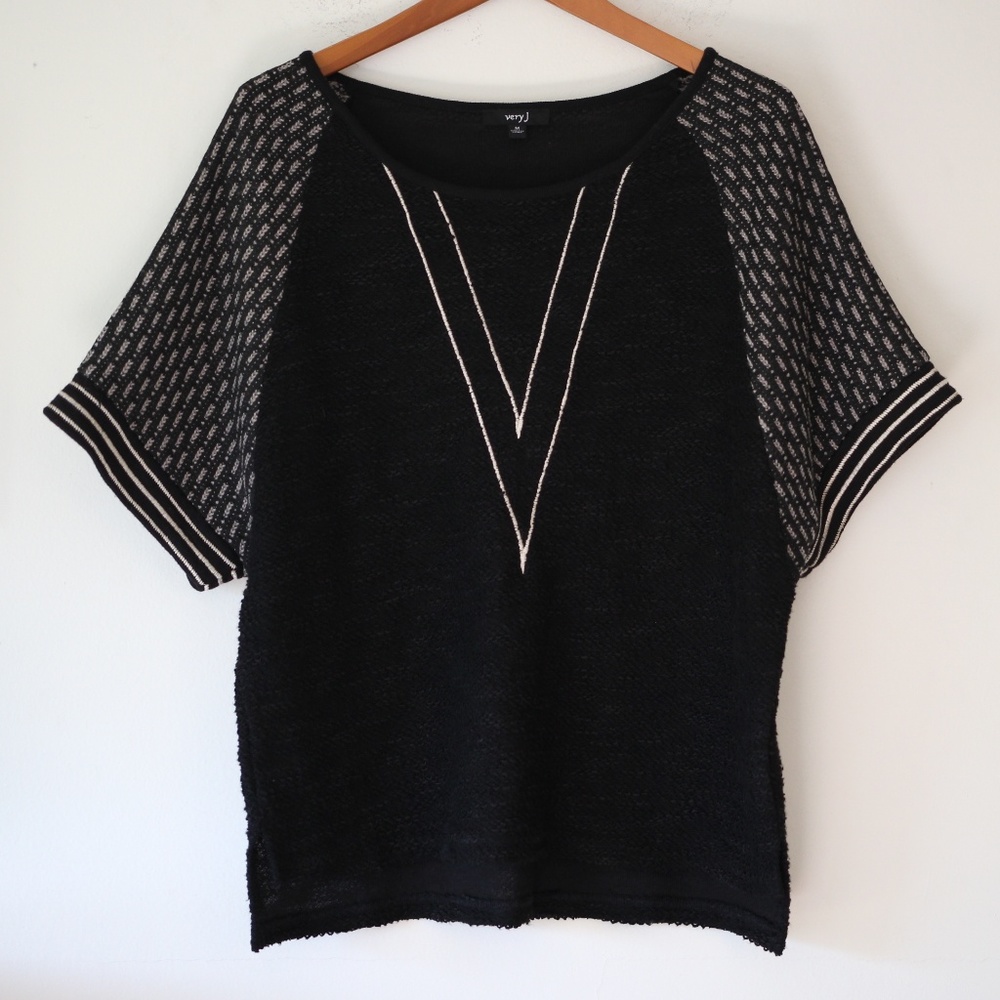 Very J Black V Tee Medium